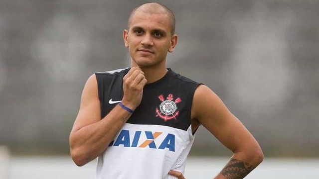 Fábio Santos fala sobre aposentadoria e chance de renovar com Corinthians