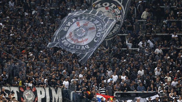 Gaviões da Fiel pede que Corinthians tente adiar o jogo da Sul-Americana e confirma homenagem