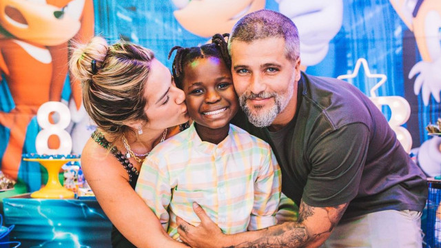 Giovanna Ewbank encantada com o filho Bless: "Meu Deus africano"