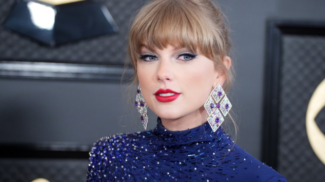 Internautas criticam fãs de Taylor Swift que invadiram casamento