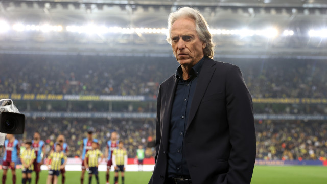 Jorge Jesus pode ter contrato rescindido no Al-Hilal por ‘baixo rendimento’, diz TV