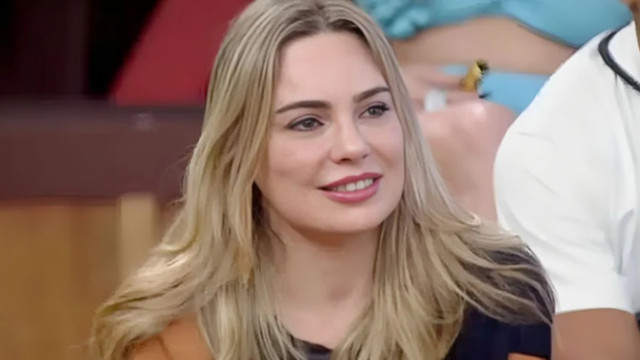 Sheherazade diz ter sido advertida por opinar sobre religião de Silvio Santos