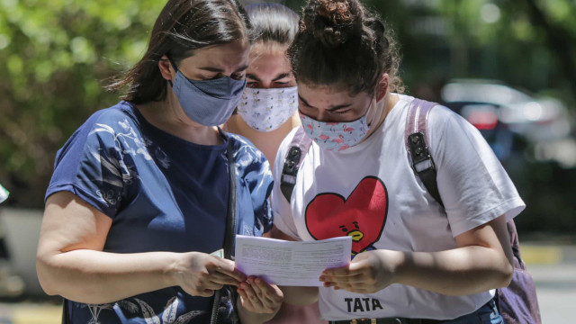 Saiba como é feita a correção das provas e das redações do Enem