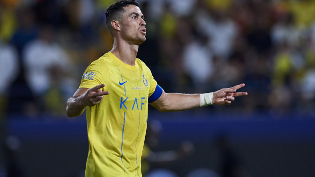 Cristiano Ronaldo volta fazer 50 gols em temporada e leva Al-Nassr à semifinal na Arábia