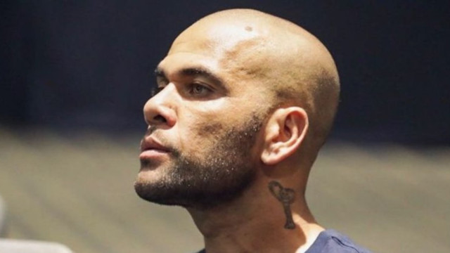 Daniel Alves vive seu pior ano aguardando julgamento em Barcelona