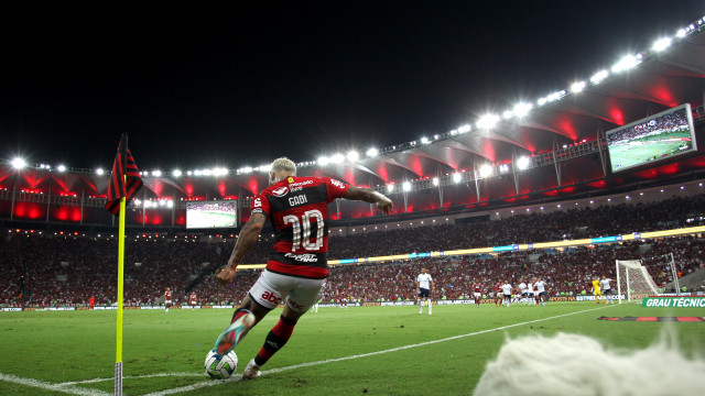 Flamengo vence e depende de si por vaga na fase de grupos da Libertadores