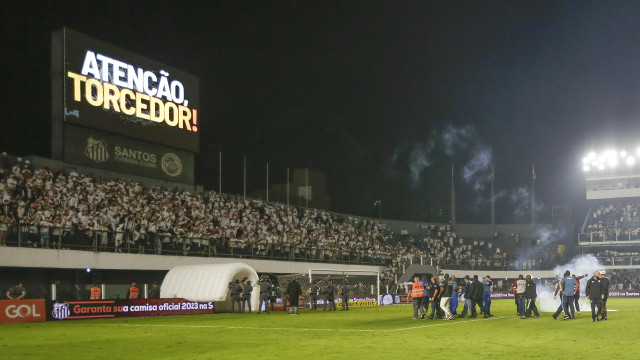 Santos tem dúvida na lateral, mas fica perto de fechar elenco para 2024