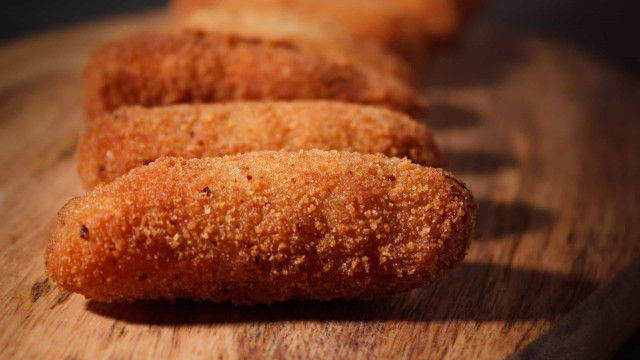 Espanhol bate recorde ao comer 237 croquetes em menos de três horas