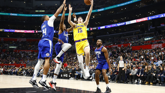 Los Angeles Clippers e New York Knicks vencem clássicos locais na NBA