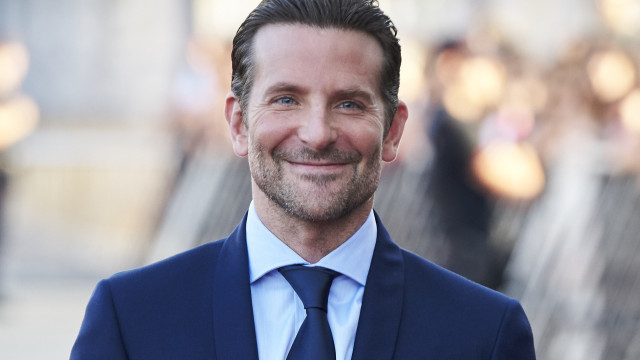 Bradley Cooper diz que fica o tempo todo nu em sua casa: ‘Me sinto à vontade’