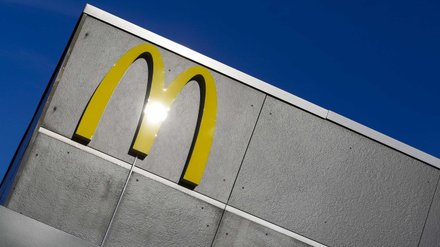 McDonald’s enfrenta queixa de clientes por ‘sumiço’ de McFish logo após relançamento