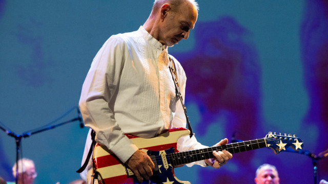 Morre Wayne Kramer, guitarrista do MC5, banda percursora do punk, aos 75