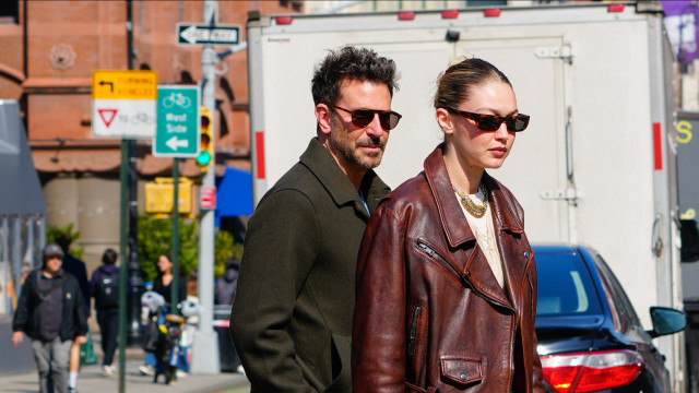 Bradley Cooper e Gigi Hadid 'flagrados' aos beijos em Nova Iorque