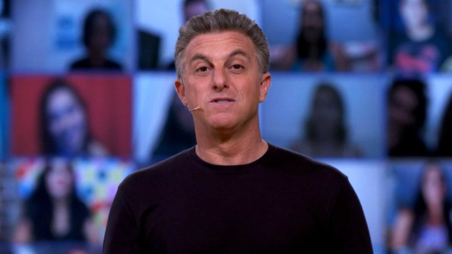 Luciano Huck faz homenagem à Dona Déa após críticas