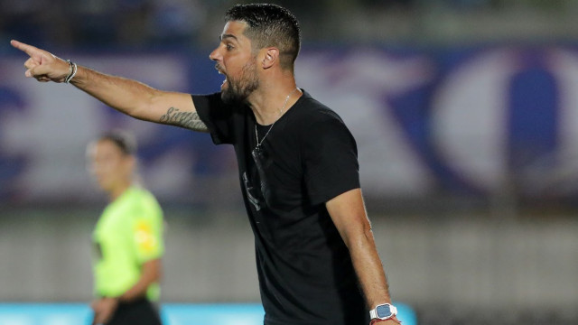 António Oliveira testa Carlos Miguel no gol do Corinthians para encarar o Fluminense