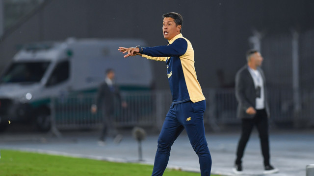 Após Calleri, James Rodriguez e Luciano saem em defesa do técnico Thiago Carpini no São Paulo