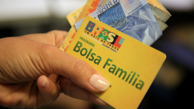 Caixa conclui pagamento da parcela de abril do Bolsa Família