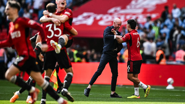 United se vinga, quebra invencibilidade do City e conquista a Copa da Inglaterra