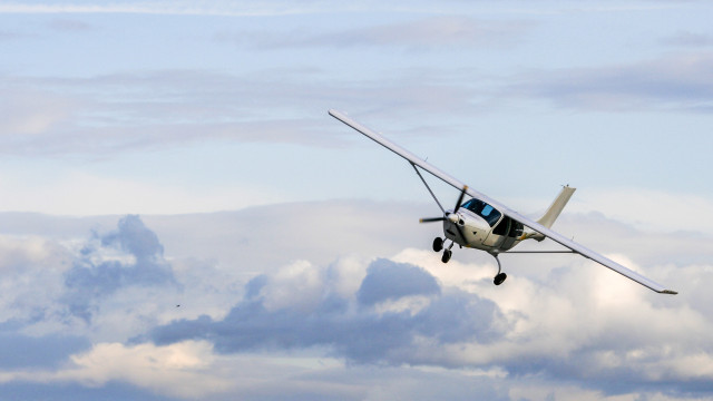 Avião bimotor desaparece na região de Joinville, em SC