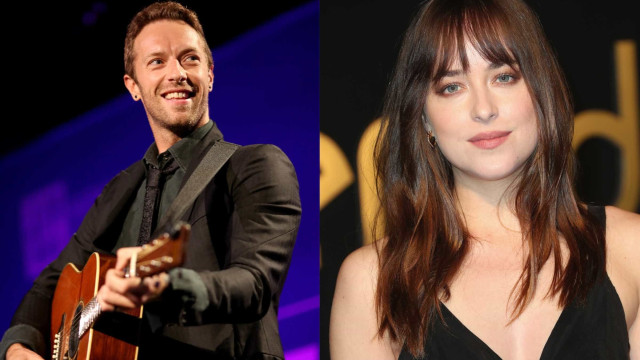 Dakota Johnson assiste a show de Chris Martin