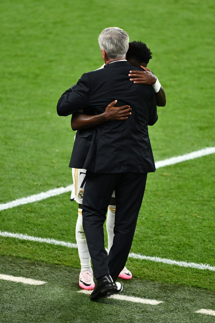 Vinicius Jr. é Bola de Ouro, crava Ancelotti: "Não há dúvidas!"