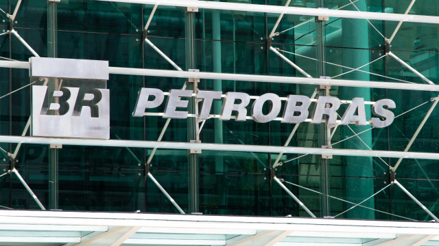 Bolsa bate novo recorde histórico com impulso da Petrobras