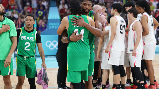 Brasil derrota Japão no basquete e 'seca' rivais de outros grupos na Olimpíada