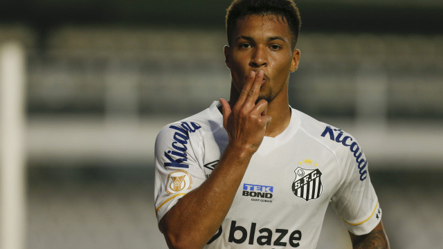 Marcos Leonardo, ex-Santos, é cotado para substituir Michael no time de Neymar, diz jornal