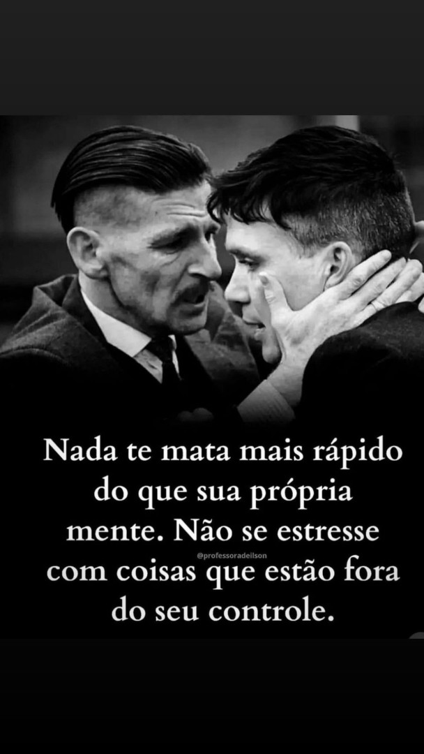 Compras suspeitas de imóveis de Bolsonaro coincidem com acesso a cofre de Carlos