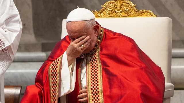 Papa Francisco afirma que igreja deve pedir perdão por casos de abuso sexual