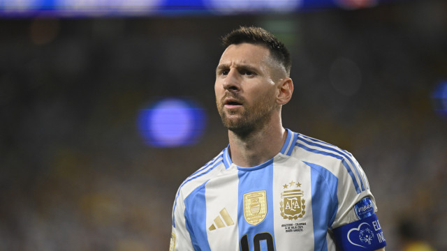 Argentina convoca 27 jogadores para rodada das Eliminatórias com a volta de Messi