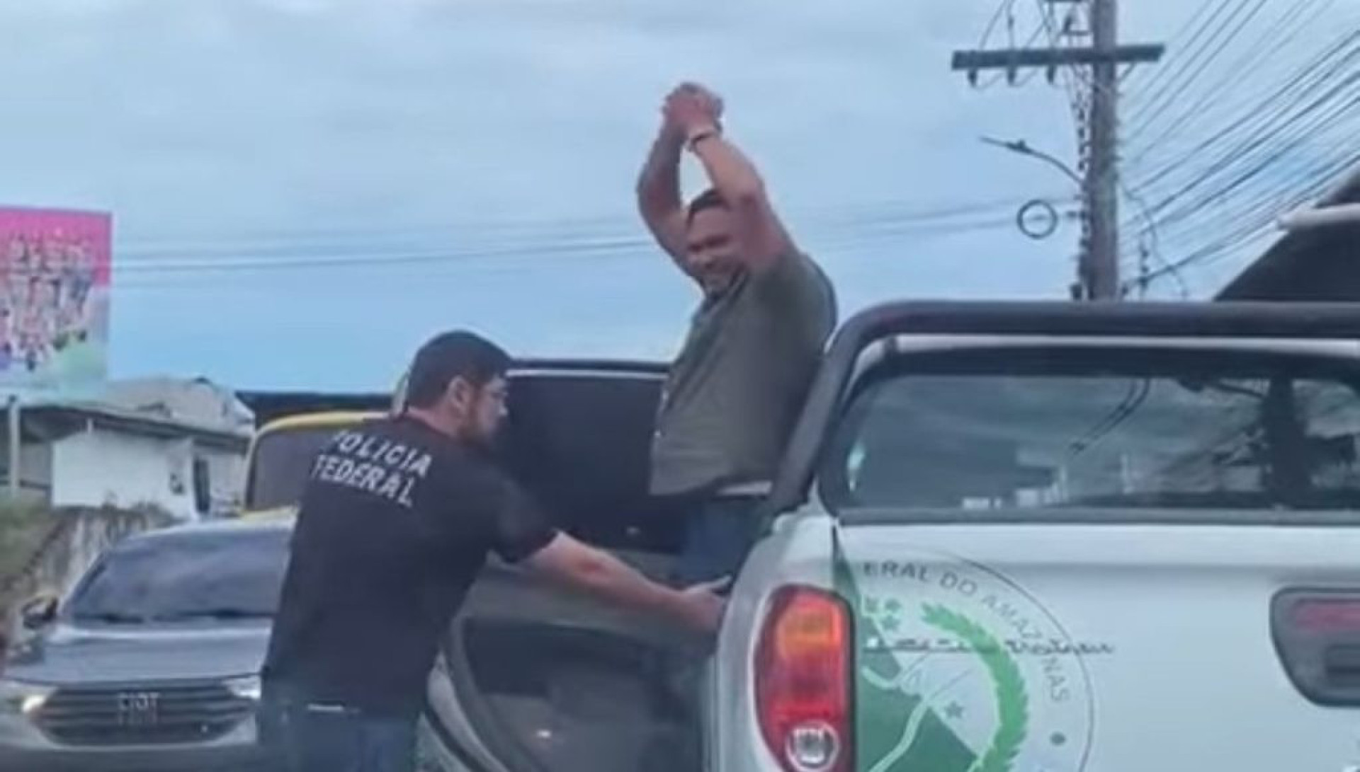 PF prende em flagrante candidato de Coari (AM) que fez chover dinheiro na praça