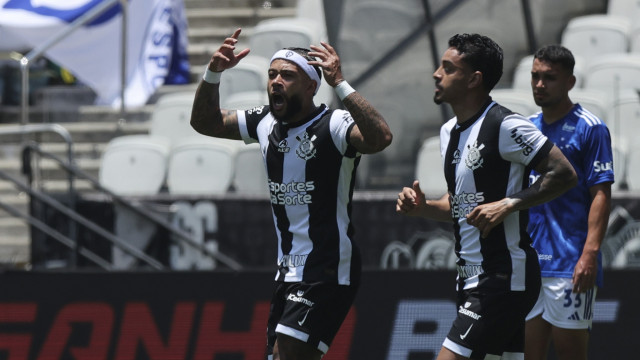 Corinthians tem início avassalador, faz o suficiente para bater Cruzeiro e sobe no Brasileirão