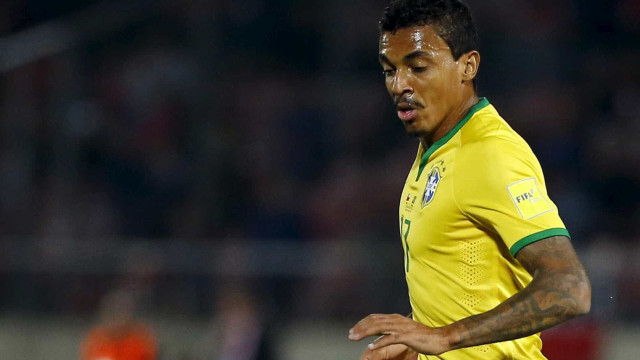 São Paulo amplia vínculo do volante Luiz Gustavo até o fim de 2025: ‘Hora de continuar’