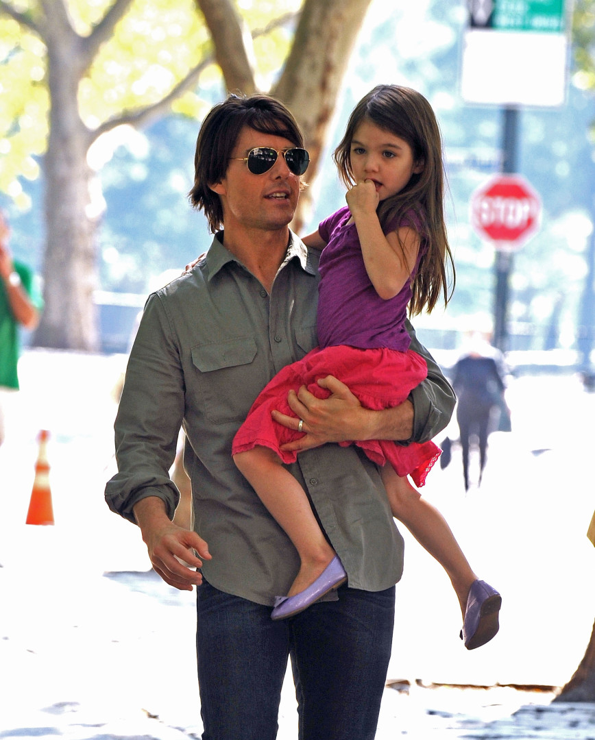Suri, filha de Tom Cruise, ganha música do ex após término de namoro