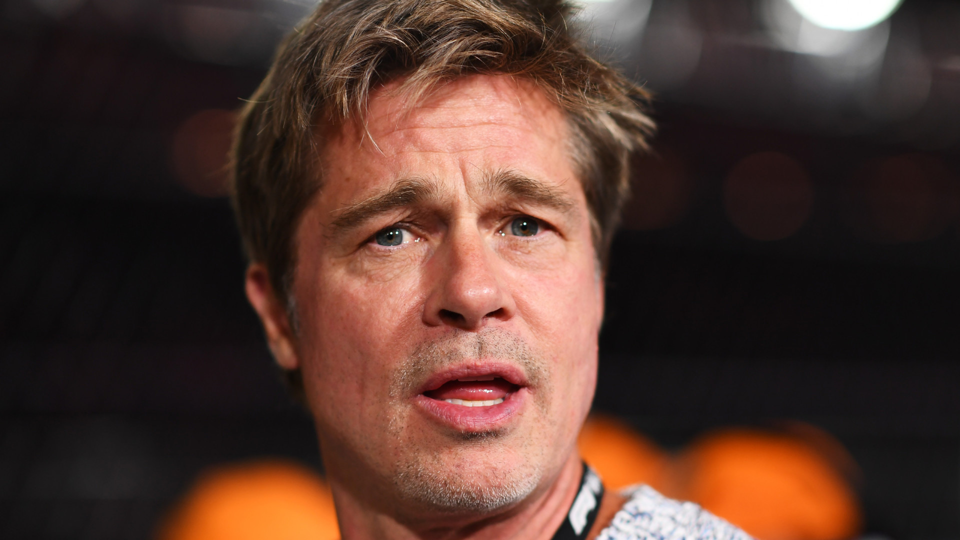 Golpista usa IA e mulher perde R$ 5,2 milhões achando que namorava Brad Pitt