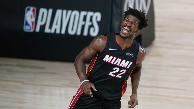 Jimmy Butler é suspenso por 7 jogos pelo Miami Heat depois de pedir para ser negociado