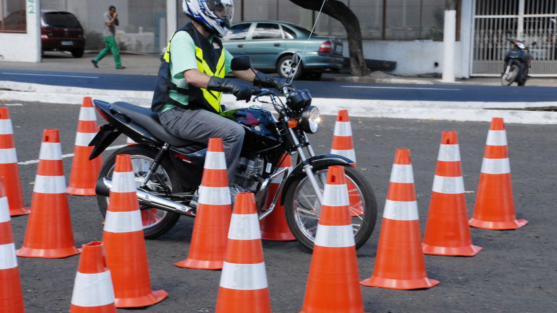 Justiça nega liminar a APP que oferece serviço de mototáxi em SP