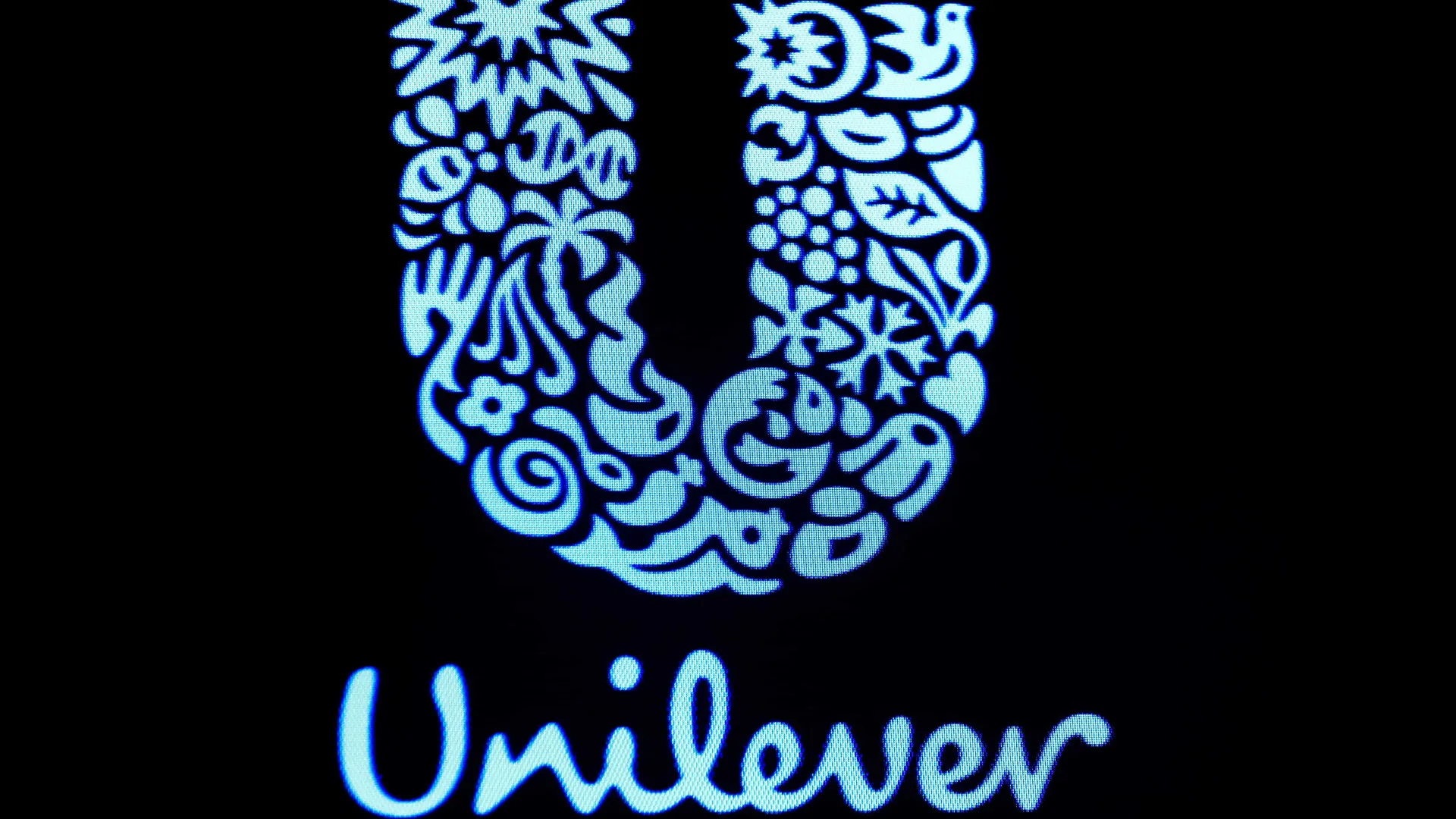 Unilever atende expectativas de lucro, mas projeta crescimento lento em 2025