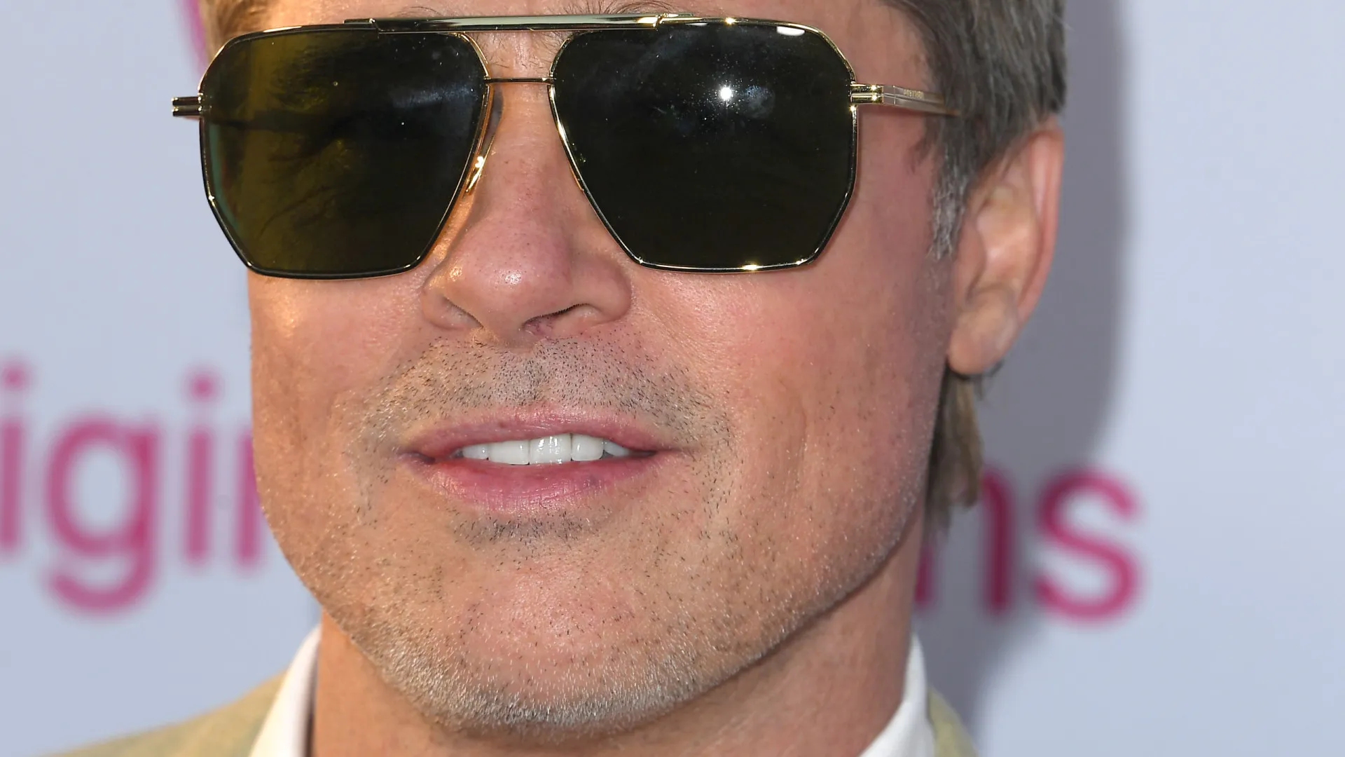 Brad Pitt e Tom Cruise disputam Mikey Madison, vencedora de Oscar por ‘Anora’; entenda