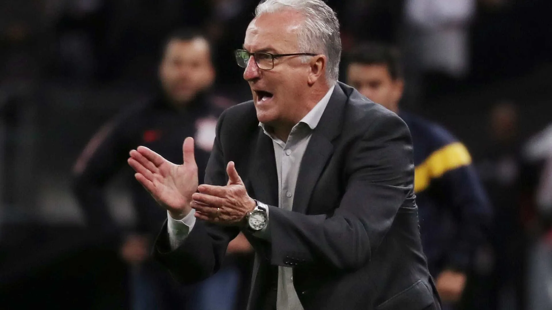 Dorival explica demora até acerto com Corinthians e nega pedido por reforços