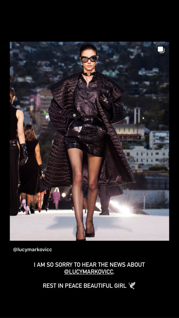 Entrevistada agride jornalista durante entrevista de rua em Nova York