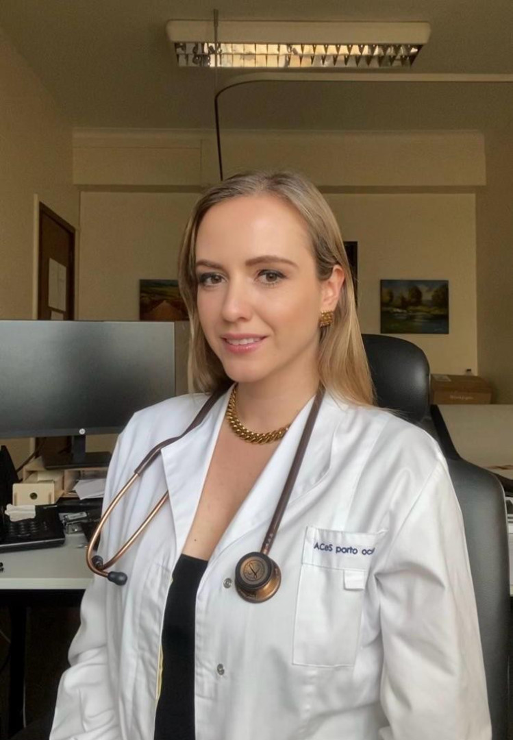 Estudante de 23 anos perde braços e pernas após infecção grave