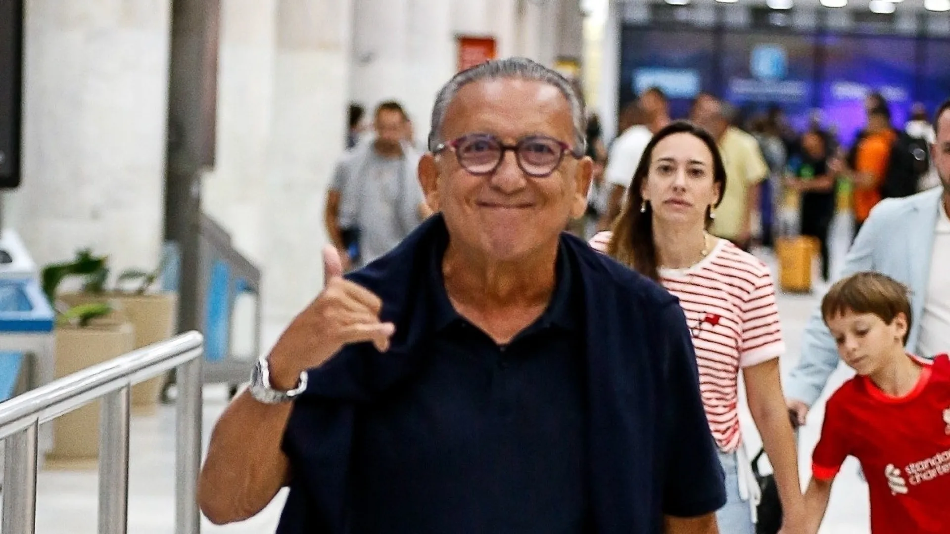 Galvão detona suposta nova camisa vermelha da seleção