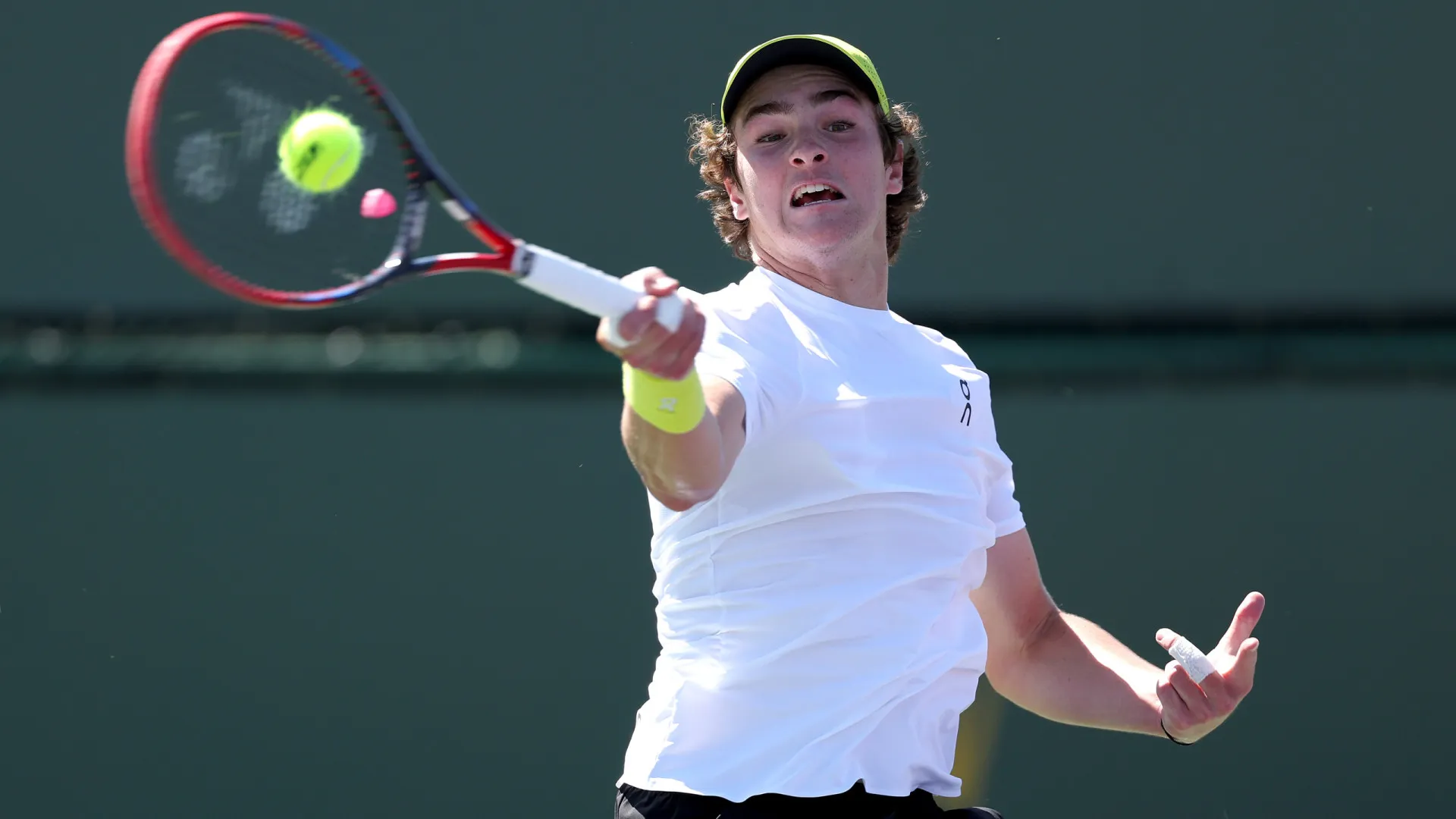 Holandês esfria festa brasileira para João Fonseca em Portugal