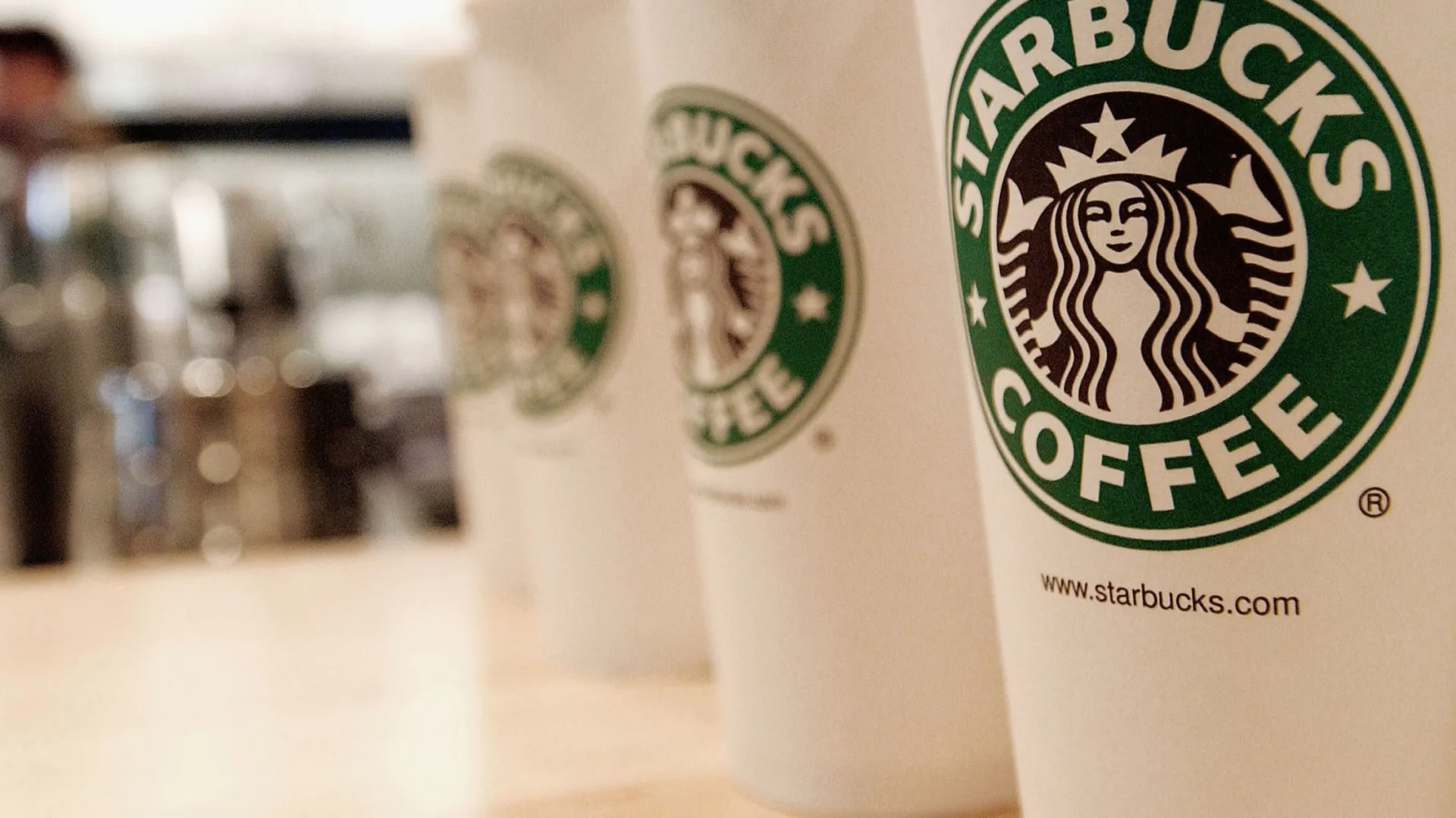 Lucro e receita da Starbucks ficam abaixo do esperado