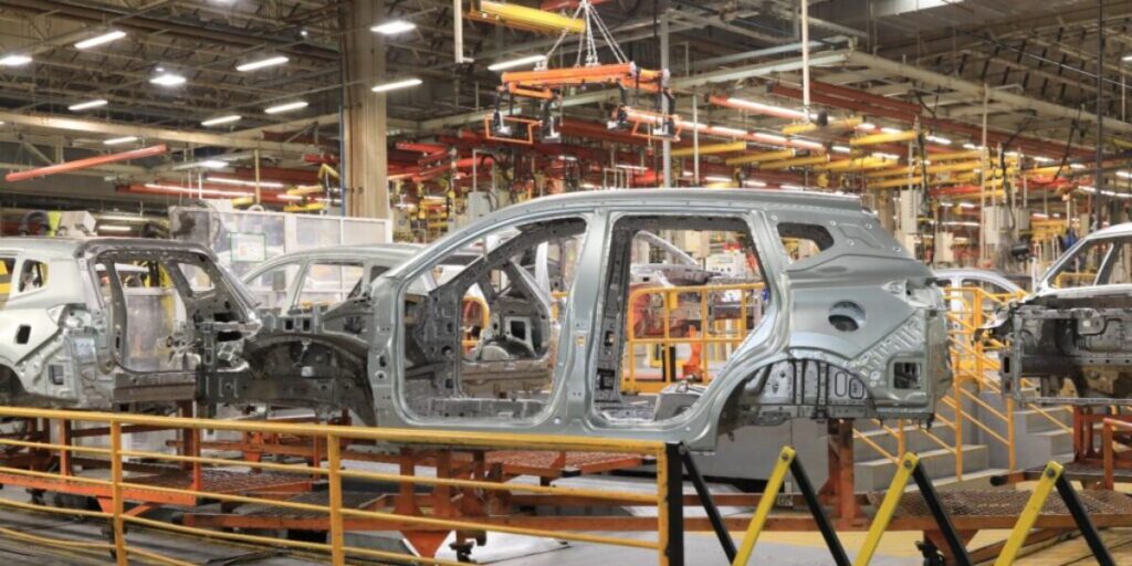 Goiás cria 6,3 mil empregos formais em março