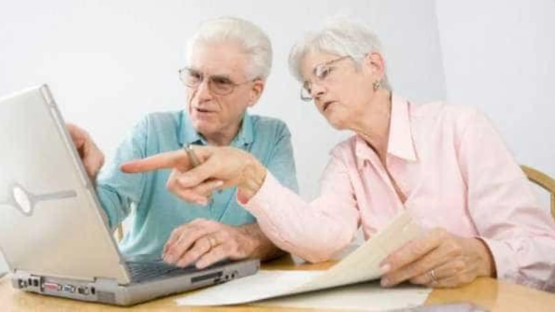 Fraude no INSS: quase 1,5 milhão de aposentados que não autorizaram descontos pedem reembolso