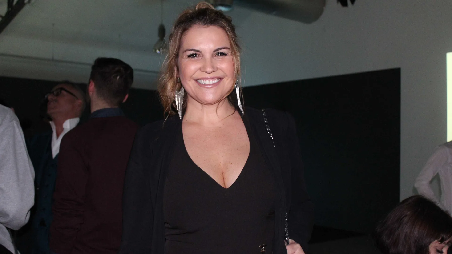 Irmã de Cristiano Ronaldo se irrita com perguntas sobre futuro do craque