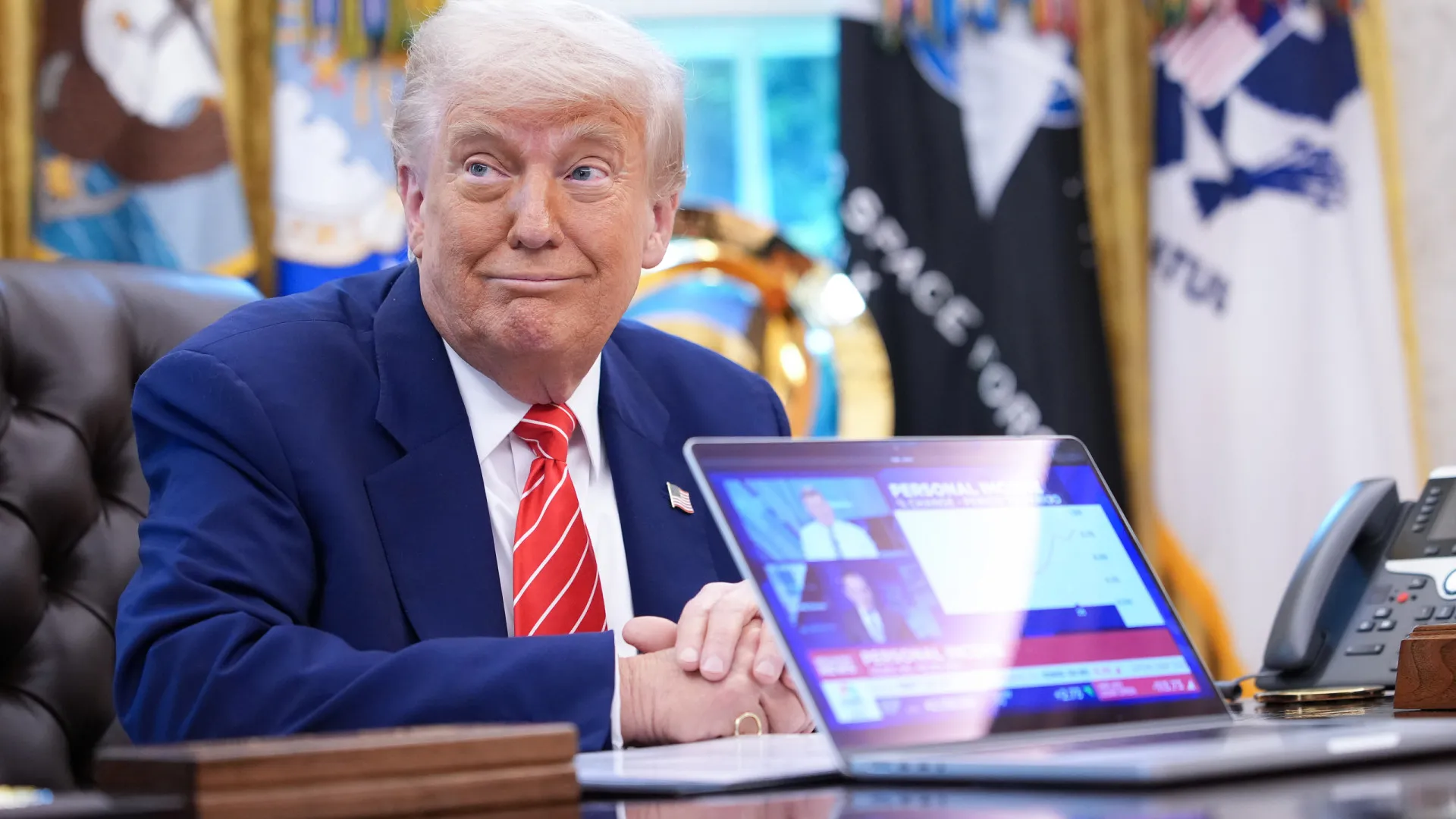 Trump dá conselho matrimonial curioso a Macron após vídeo viral